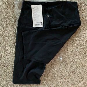 Align Biker Short 25” size 12 Black